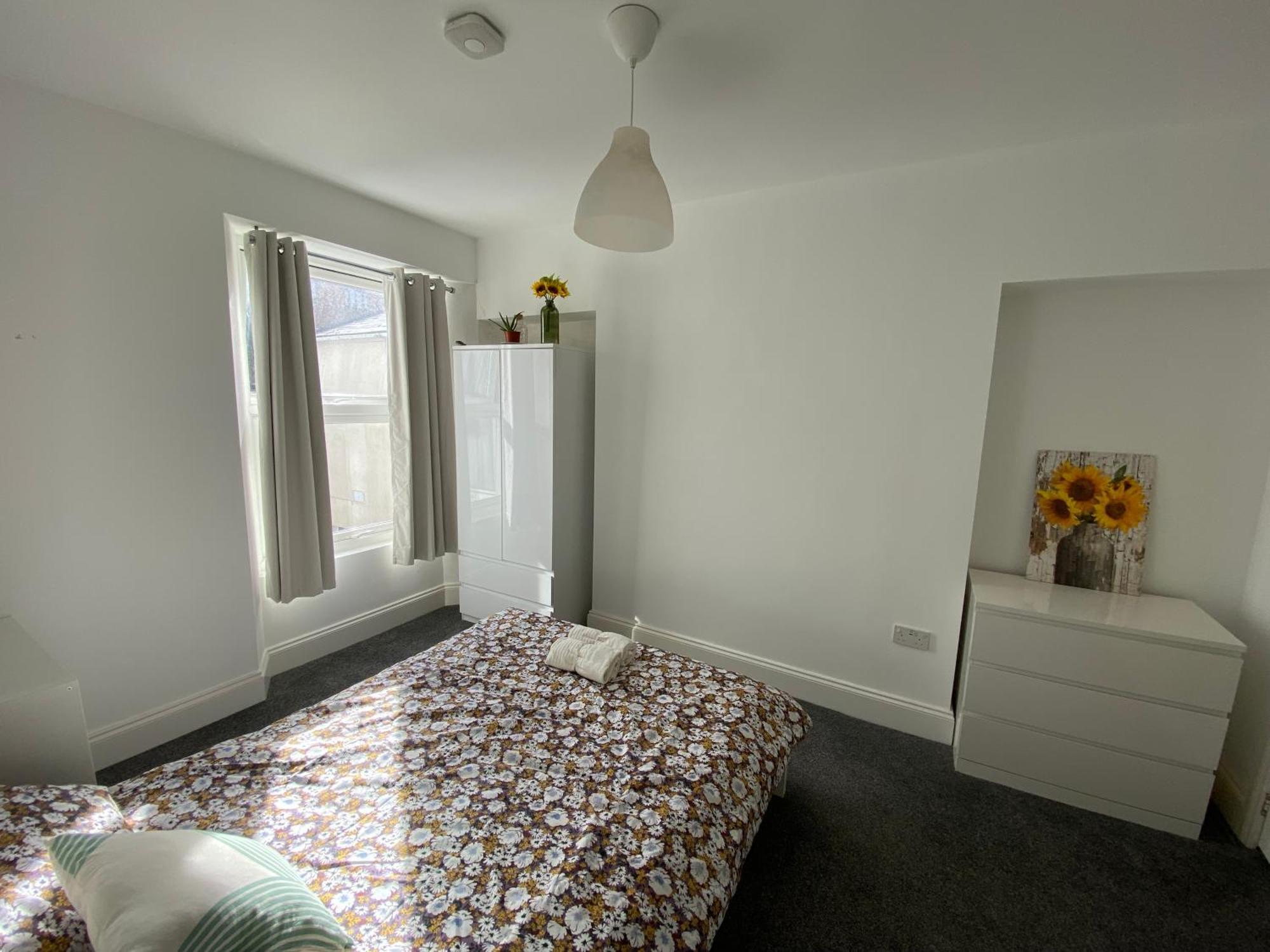 The Sunflower En-Suite Room Plymouth Exterior photo